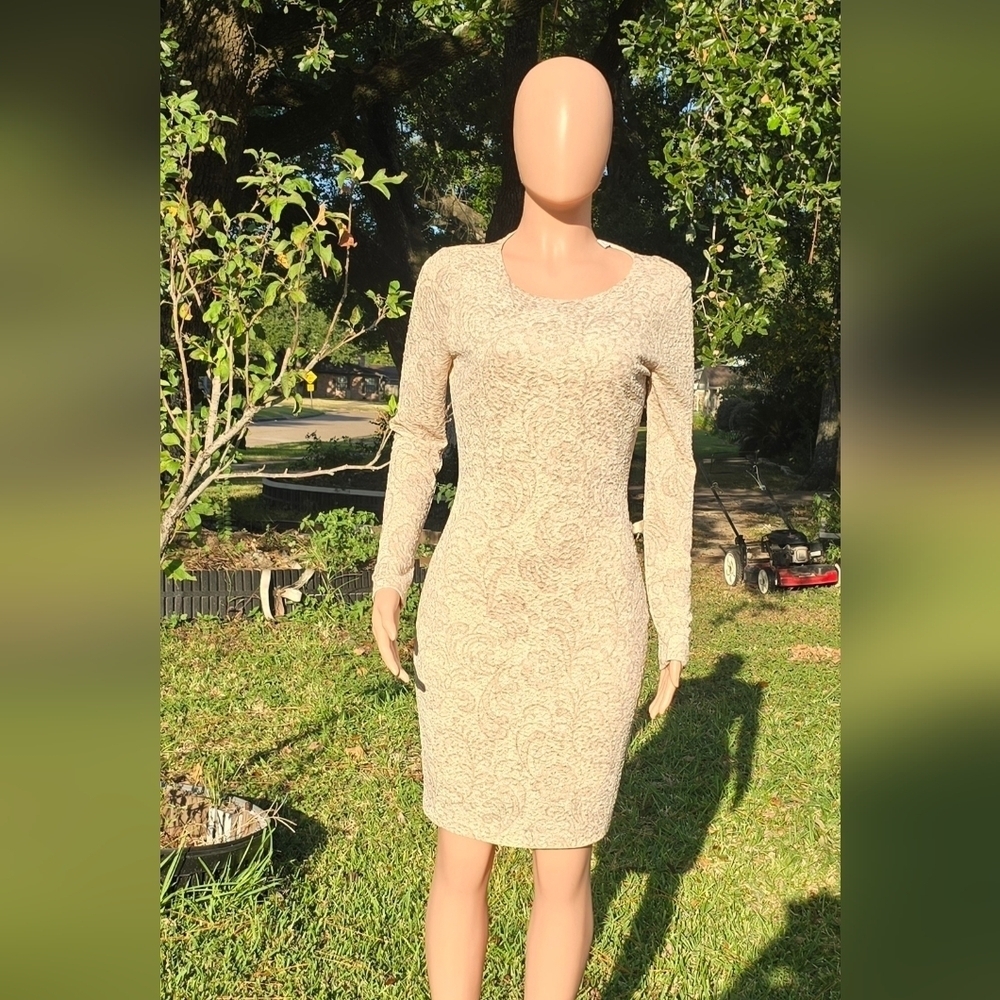 Badgley Mischka Neutral Paisley Jacquard Long Sleeve Sheath Dress